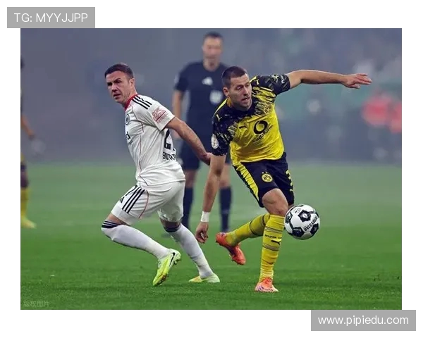 德甲球员毕业照合影合集:成长记忆与赛季回顾