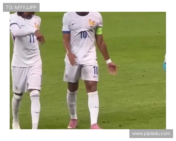 埃梅里有望客串右后卫埃基蒂克或将替代姆巴佩出战